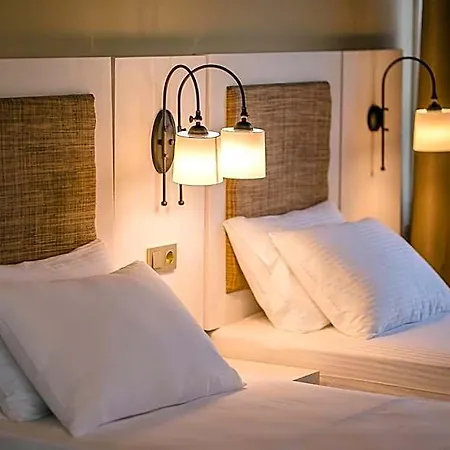 Hotel Sea 3*